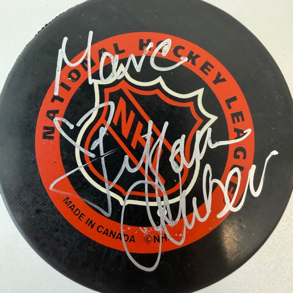 NHL Hockey Official Game Puck Autographed in Case- Unknown Signature - Picture 2 of 10